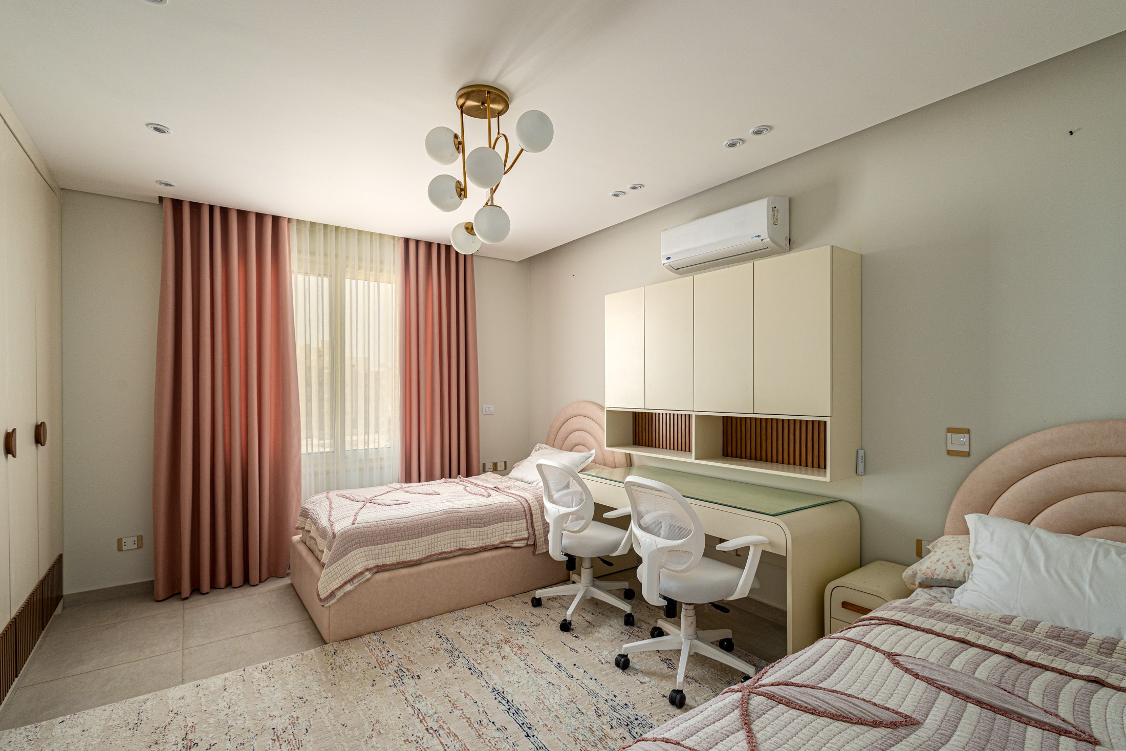 Kanarya Apartment — twin bedroom