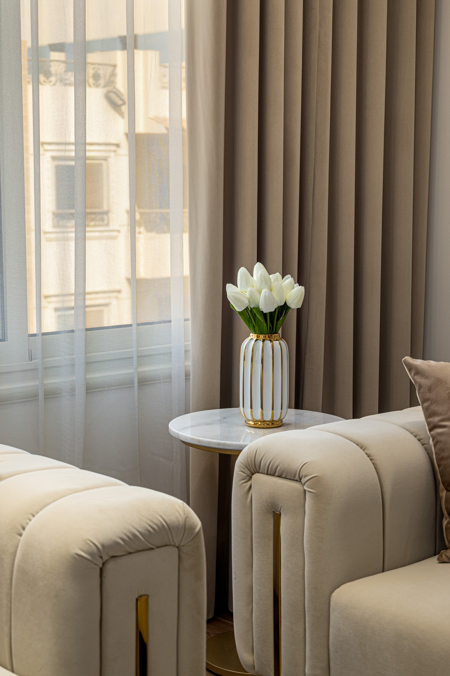 Kanarya Apartment — window-side seating